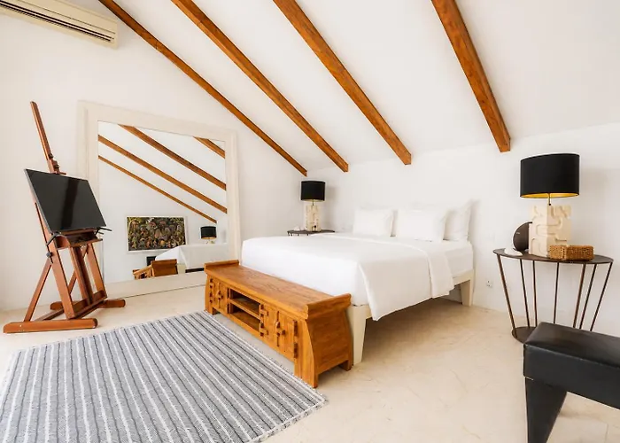Luxury 9br Pool River Villa