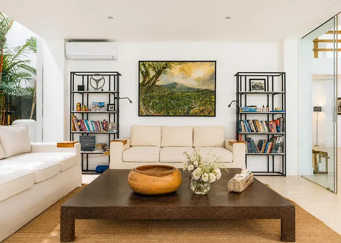 Luxury 9br Pool River Villa Canggu (Bali)