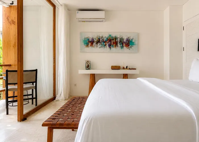 Luxury 9br Pool River Villa Canggu (Bali)