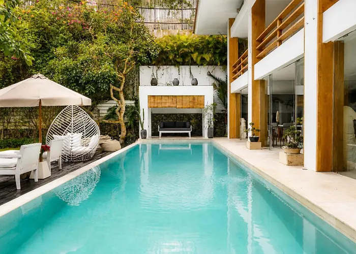 Luxury 9br Pool River Villa